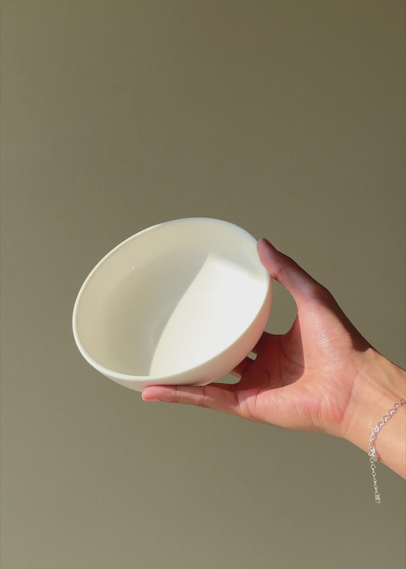 Video demostrativo de tazón de porcelana para servicio profesional