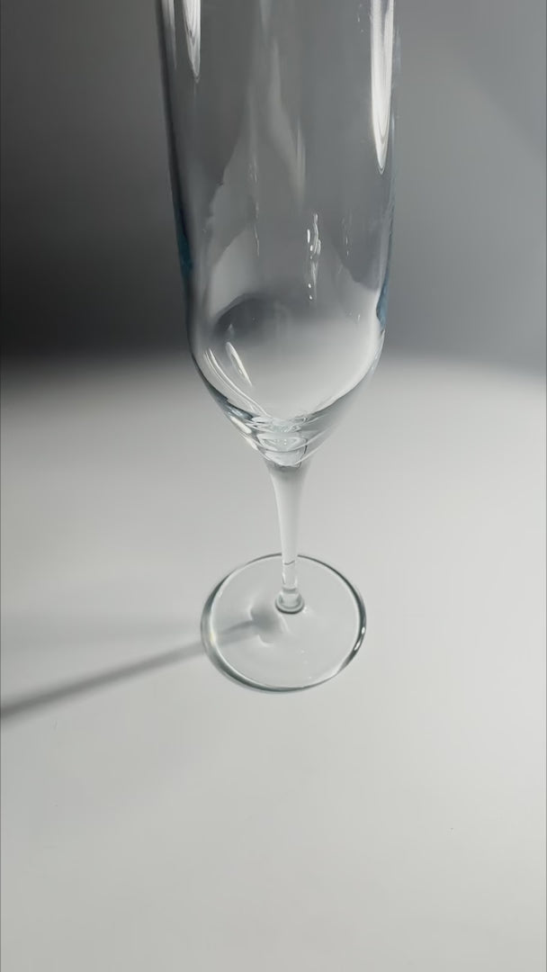Cargar vídeo: Copa para champagne de vidrio transparente Napa 200 ml