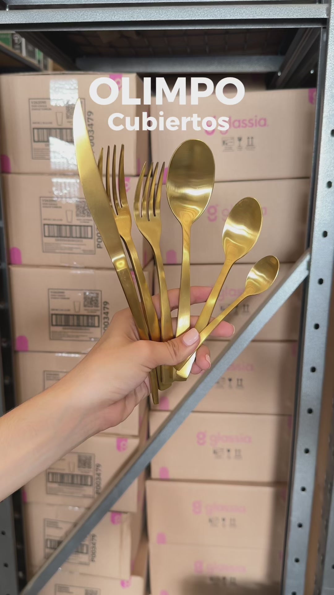Cargar vídeo: Cubiertos de mesa dorado mate Olimpo