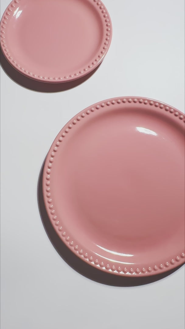 Cargar vídeo: Video del plato trinche de cerámica rosa Monet de 27 cm