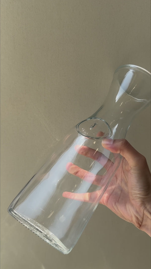 Video de la jarra para vino de vidrio transparente de 1 L
