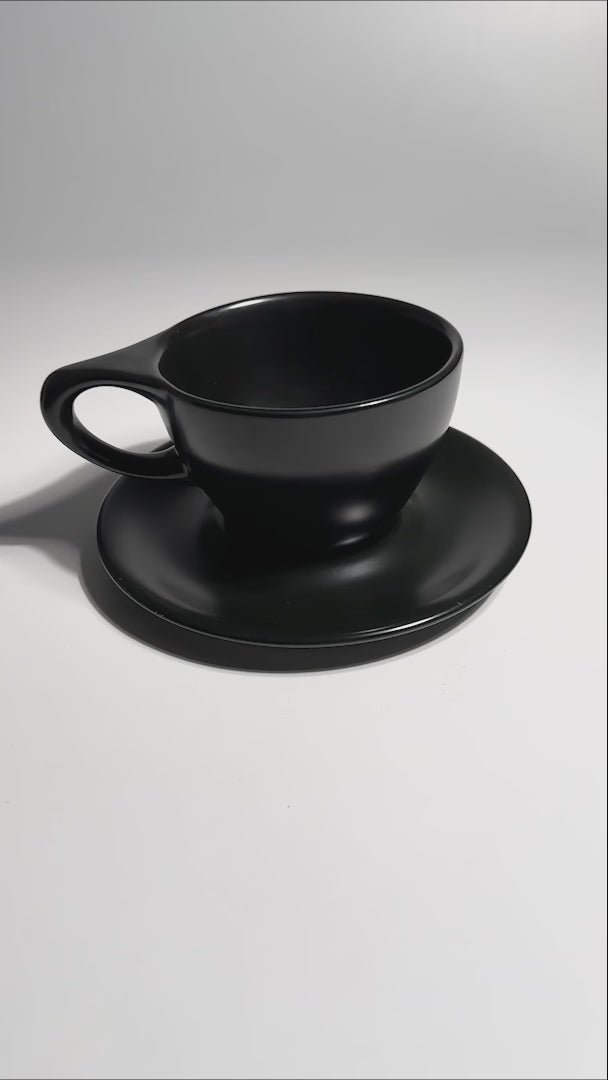 video detalles taza plato negro maha