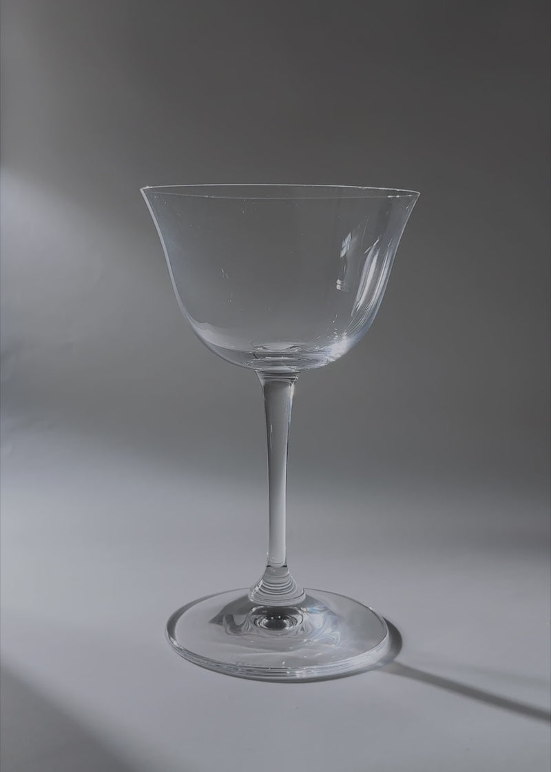 Video de estudio de la copa Sour Glass Riedel de cristal liso de 217 ml.