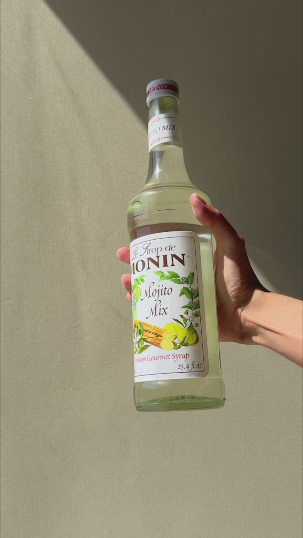 Cargar vídeo: Jarabe de mojito botella de vidrio Monin 750 ml