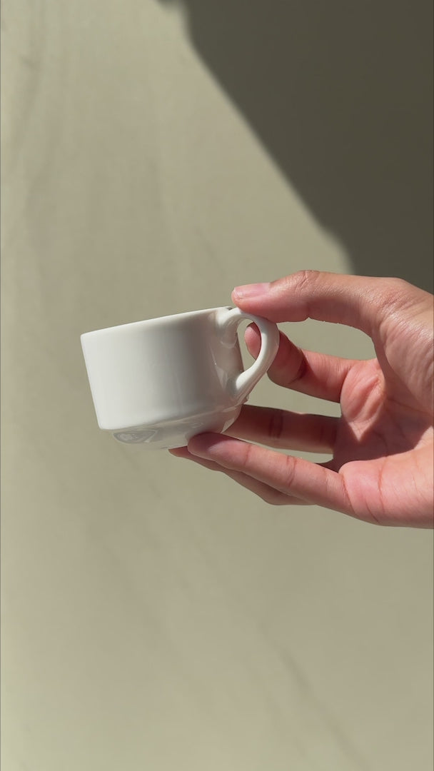 Video de la taza para espresso de porcelana Banquet de 80 ml