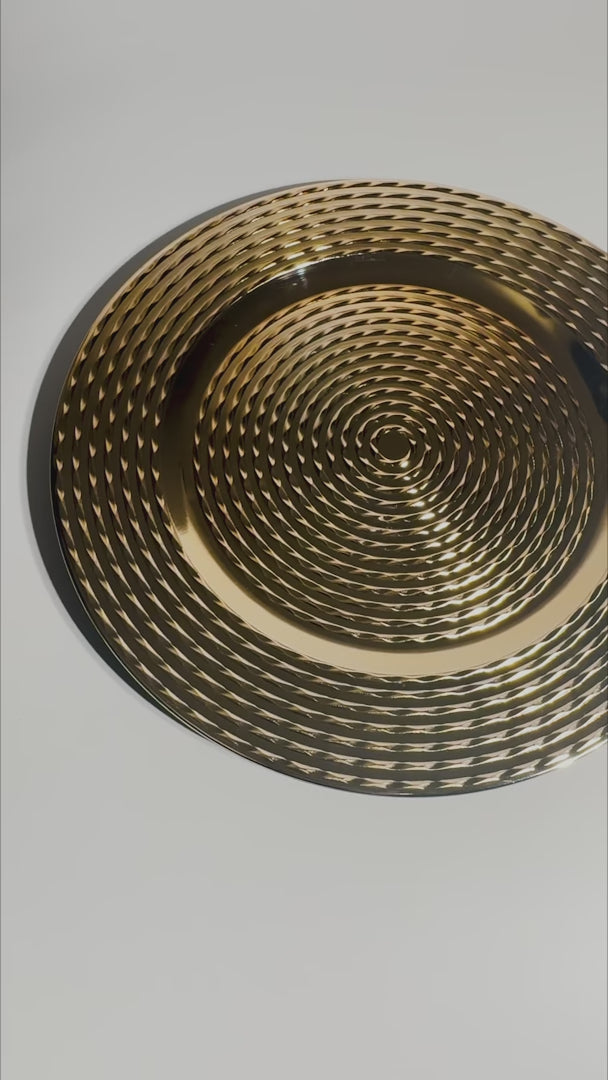 Cargar vídeo: video dealles bajo plato dorado maha