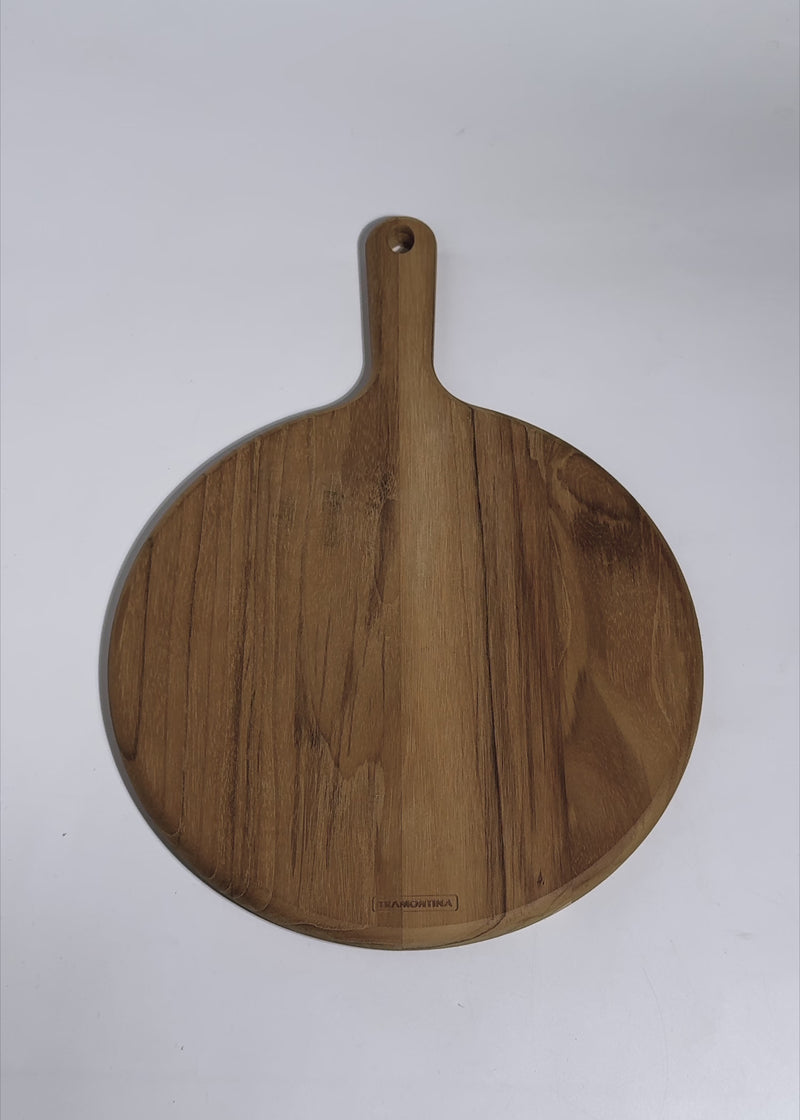 Video de estudio de tabla redonda de teca Tramontina para pizza de 28 cm.