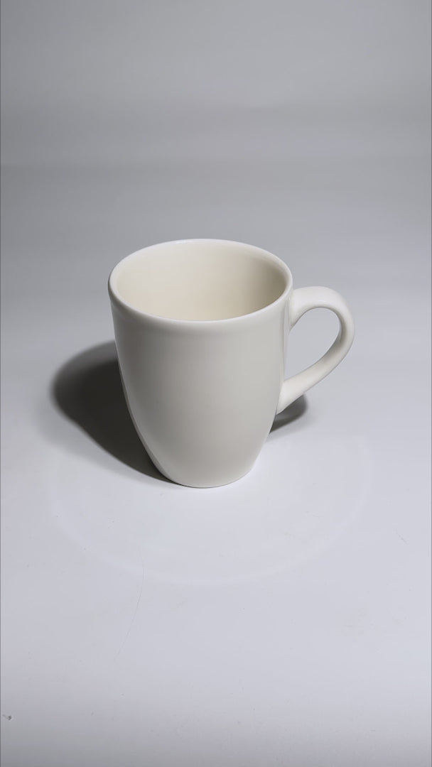 Cargar vídeo: Video de la taza de porcelana blanca Conic de 330 ml