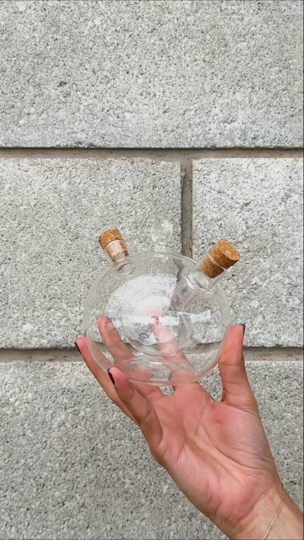 video detalles vinagrera de vidrio maha