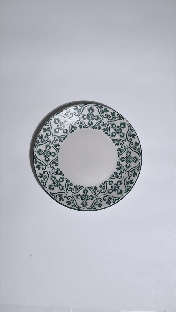 Video de la cenefa floral y borde verde del plato Regina de 19 cm