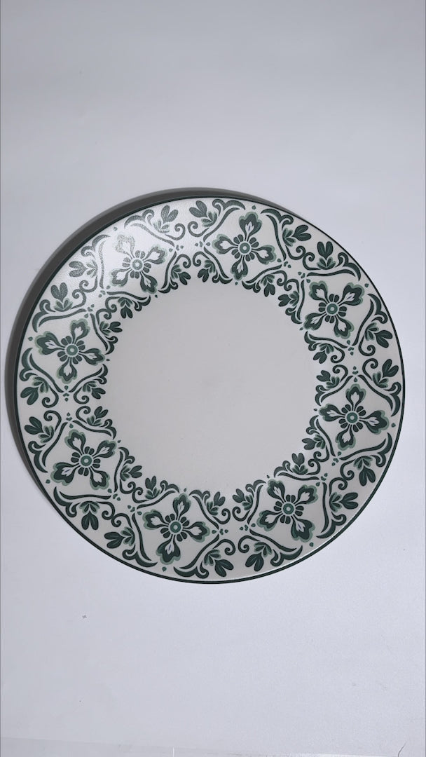 Video de la cenefa floral y borde del plato Regina Talavera Verde