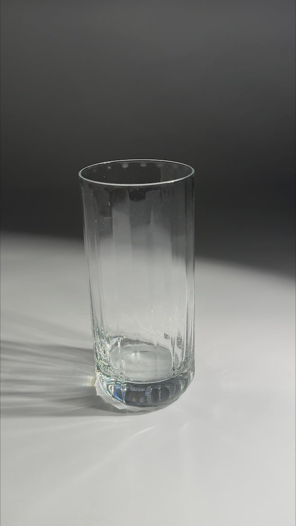 Cargar vídeo: Video del cuerpo alto y base gruesa del vaso Cooler Radius