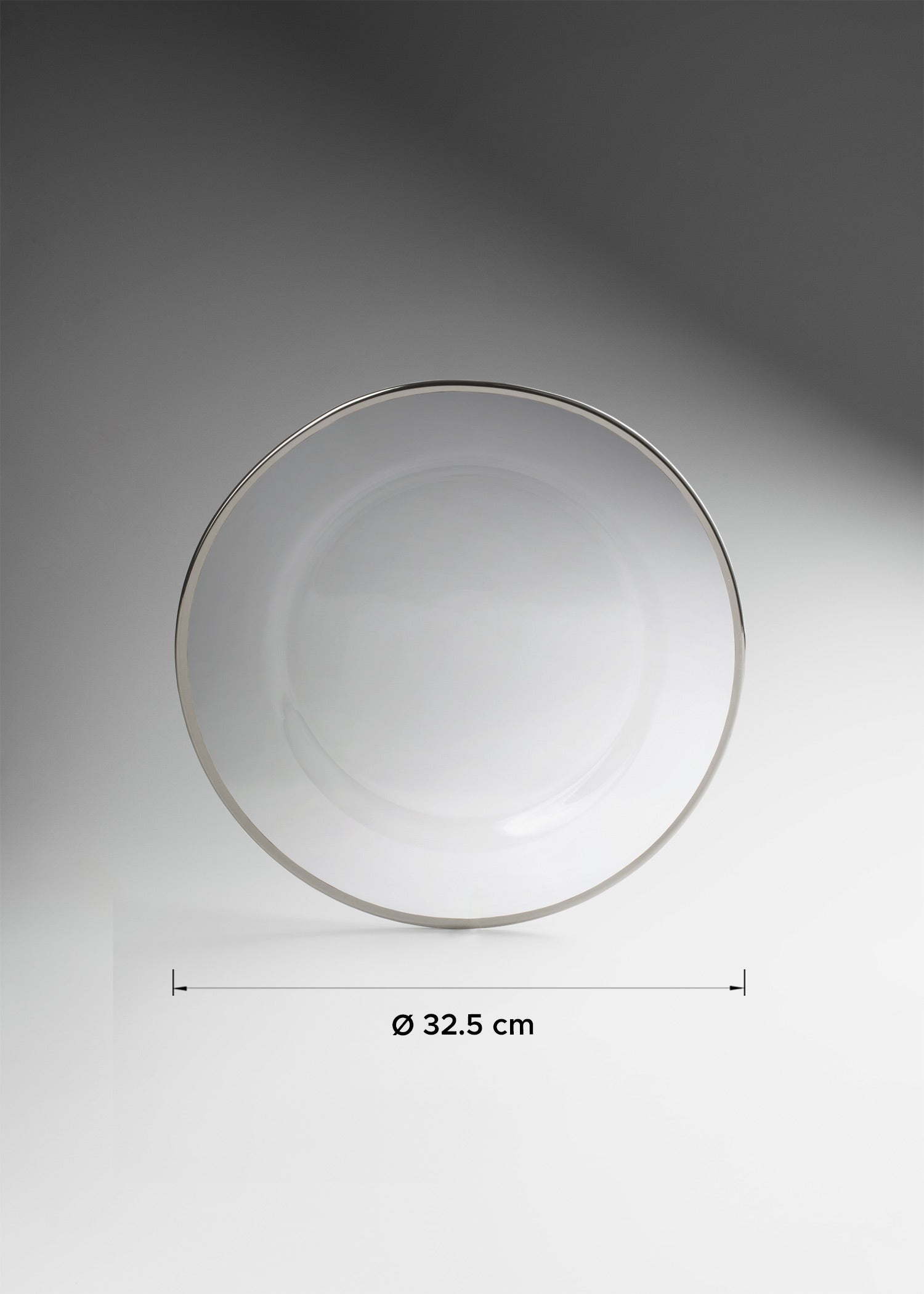 tamaño bajo plato plateado maha