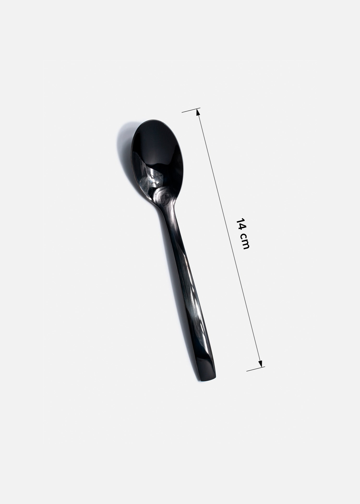 tamaño cubiertos negro maha