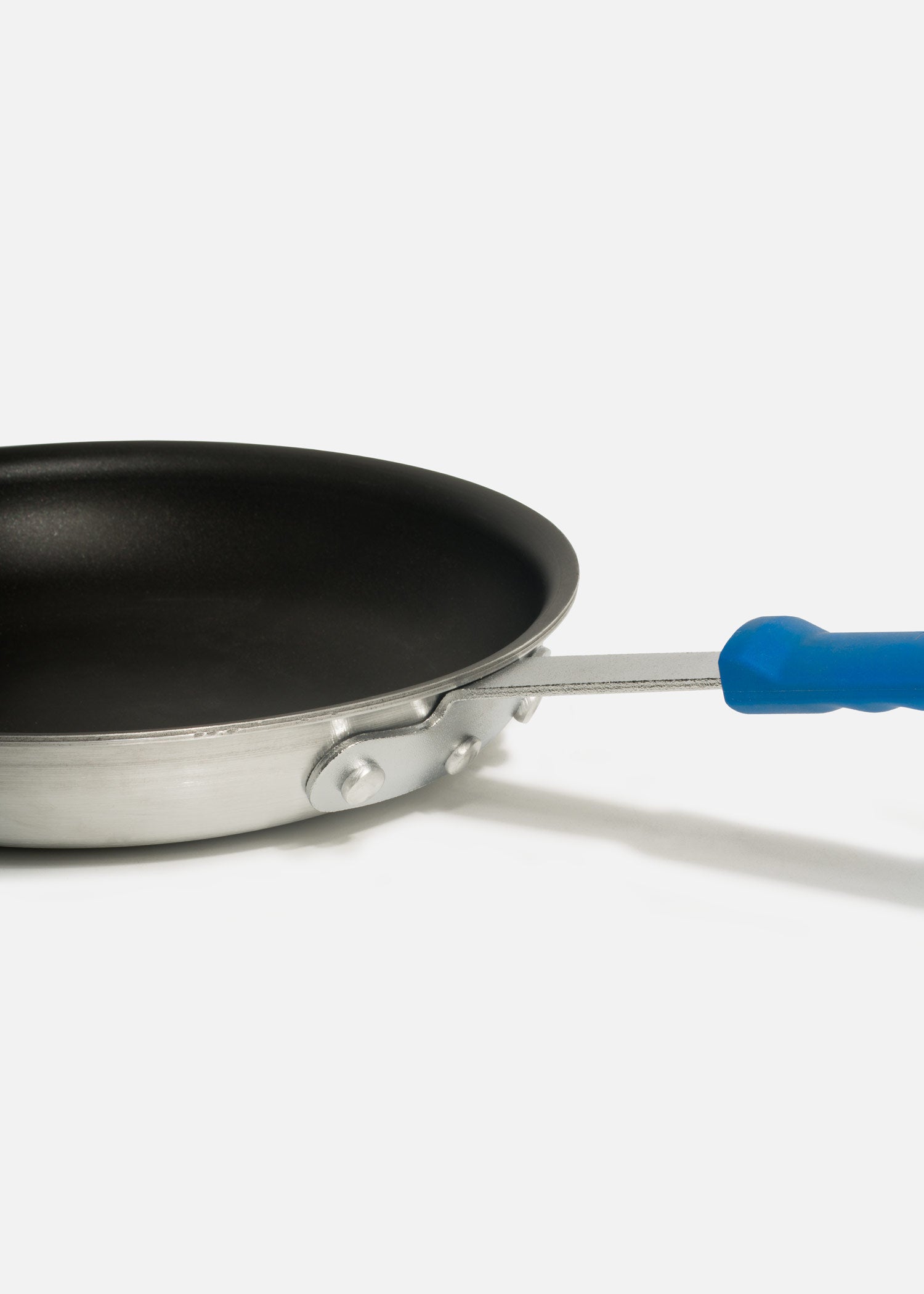 encuentra sarten de aluminio maha