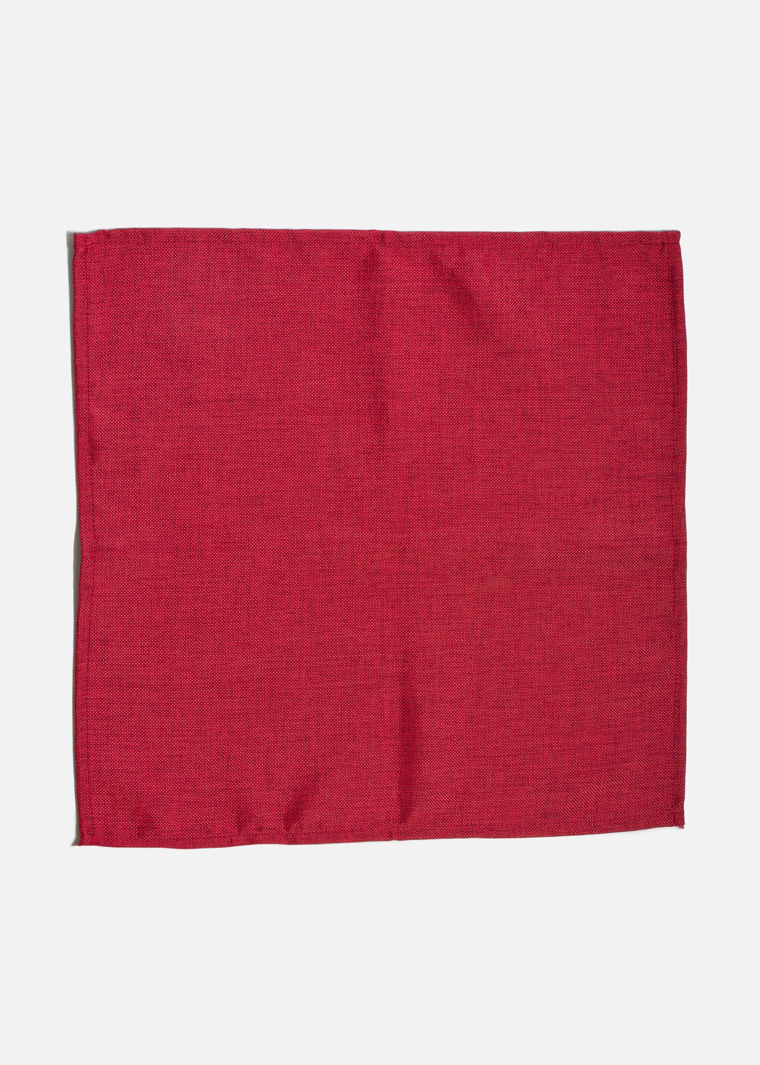 Servilleta de tela (100% poliéster) con bastilla roja Ginebra 45x45 cm