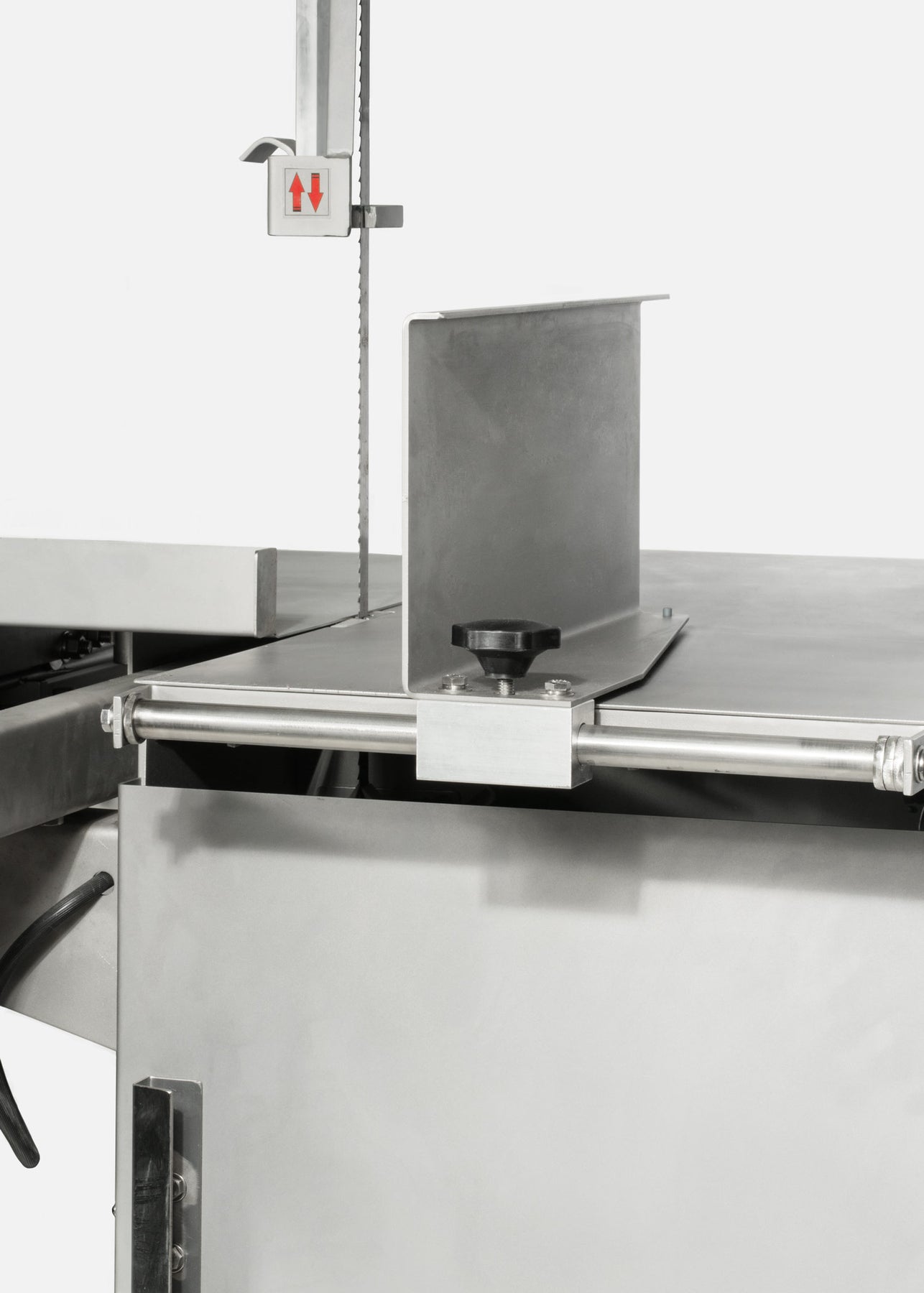 encuentra sierra de acero inoxidable maha