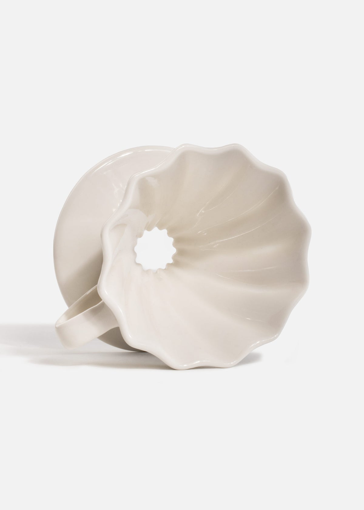 Dripper de porcelana de 11 cm para café filtrado — fotografía de producto, vista 4