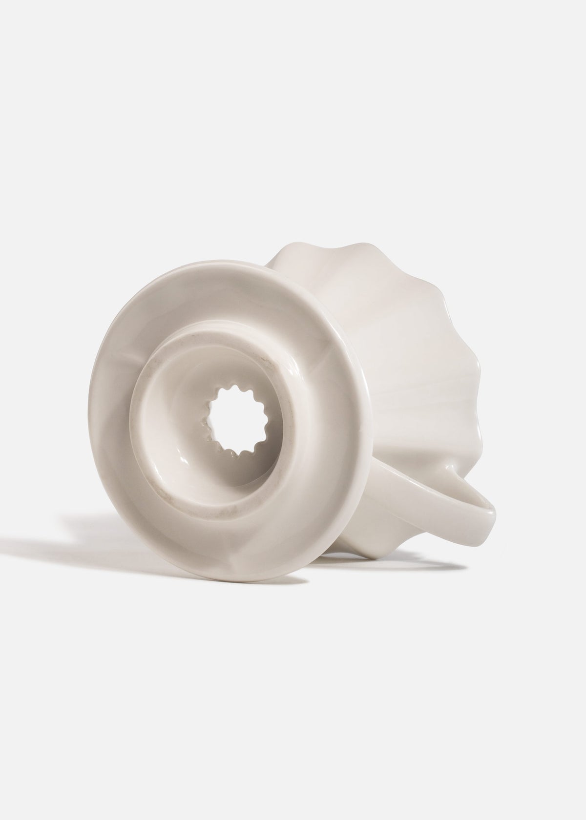 Dripper de porcelana de 11 cm para café filtrado — fotografía de producto, vista 5