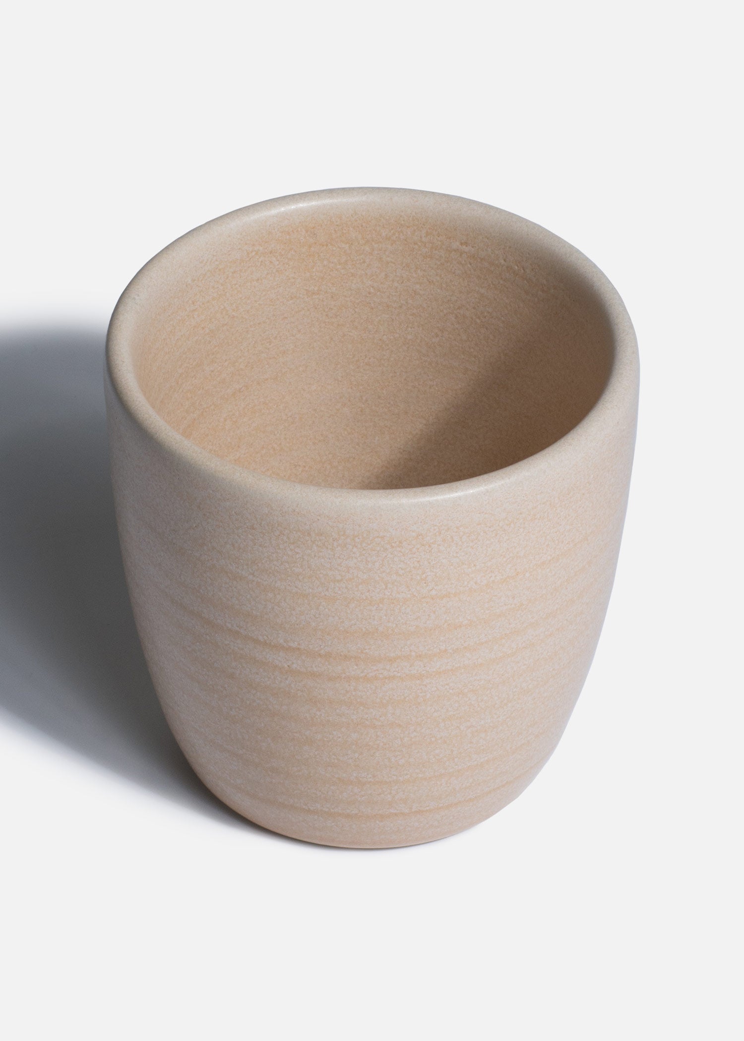 Taza beige de 320 ml para café y té