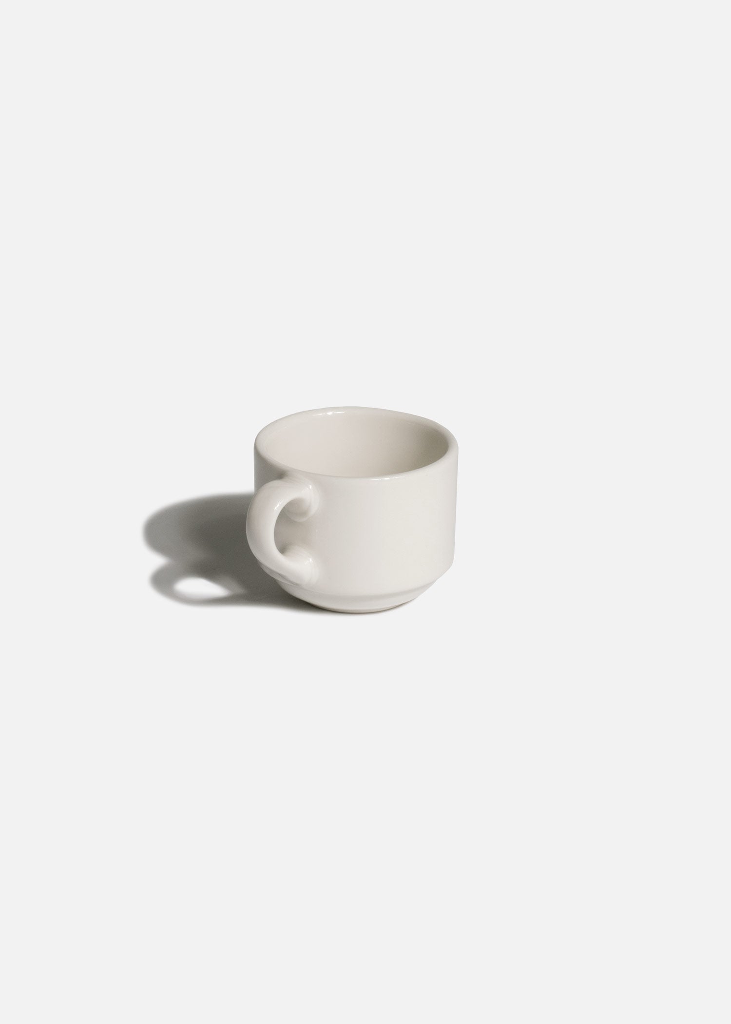 Vista lateral de la taza para espresso Banquet de 80 ml