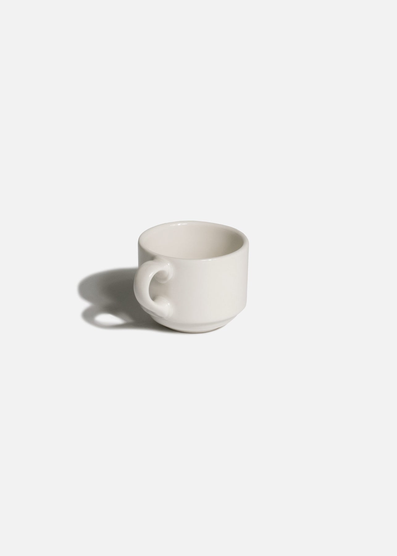 Vista lateral de la taza para espresso Banquet de 80 ml