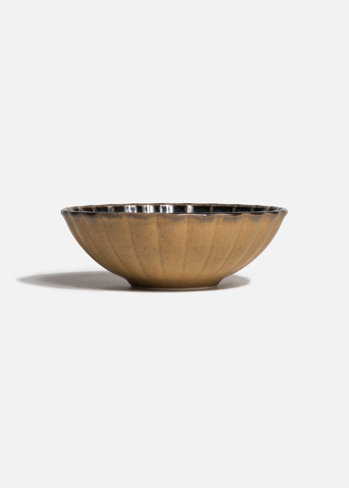 Vista frontal del bowl de porcelana Sphere Ocean East