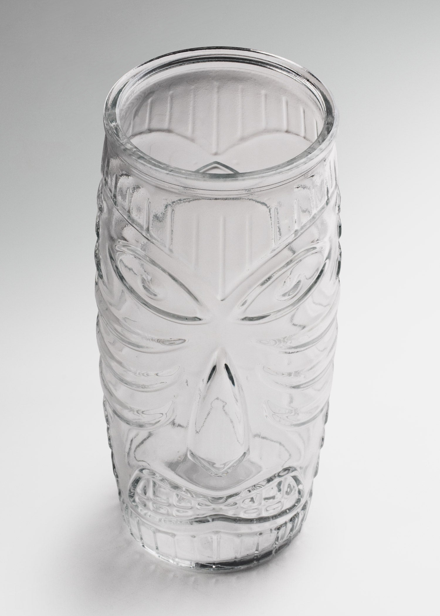 encuentra vaso tiki maha