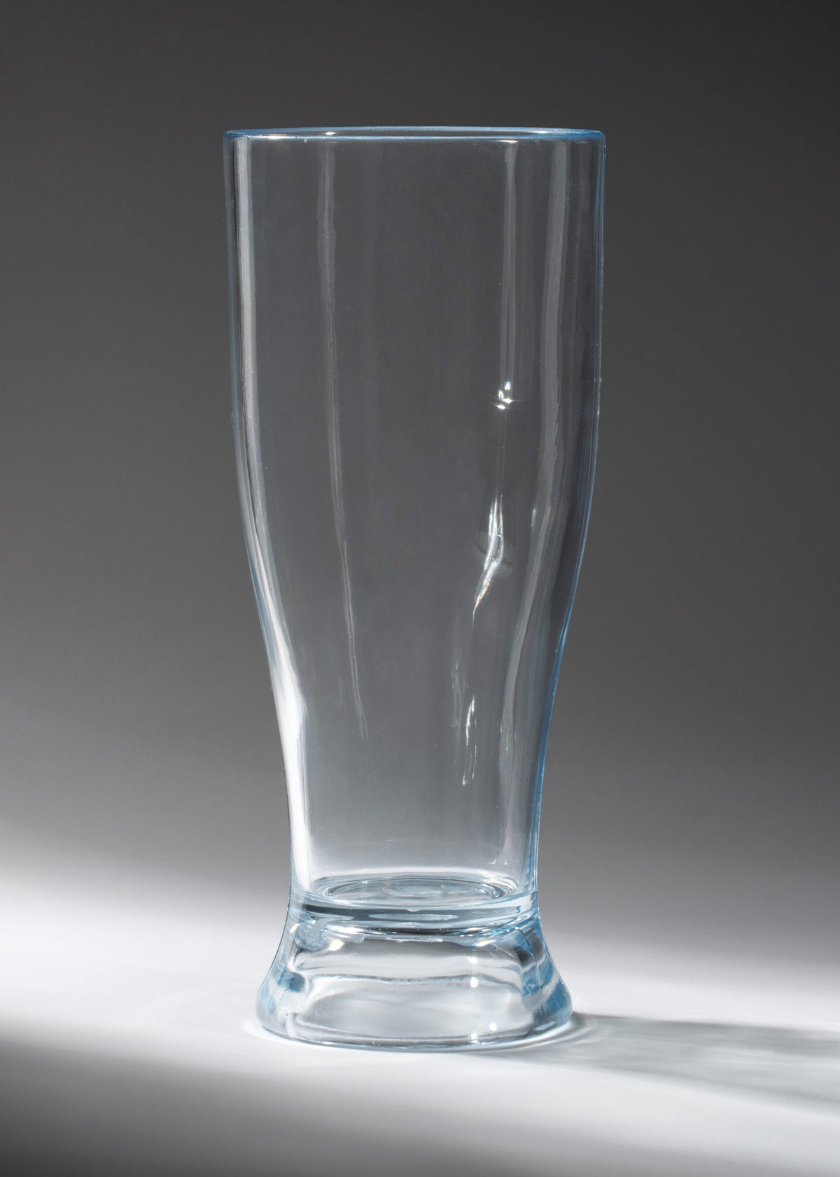 Vaso cervecero de policarbonato transparente tipo Weizen de 325 ml, vista completa.