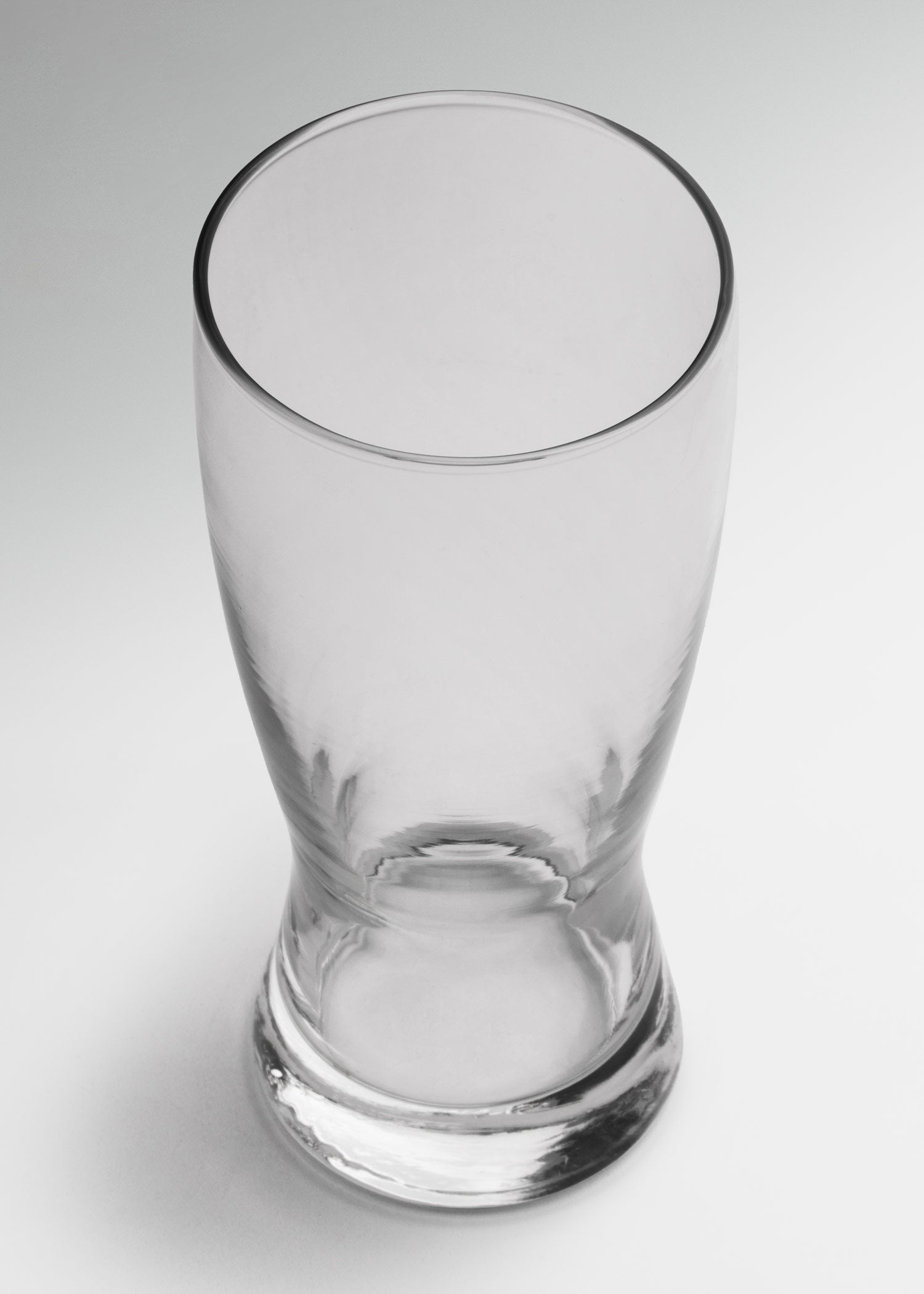 encuentra vaso de vidrio maha