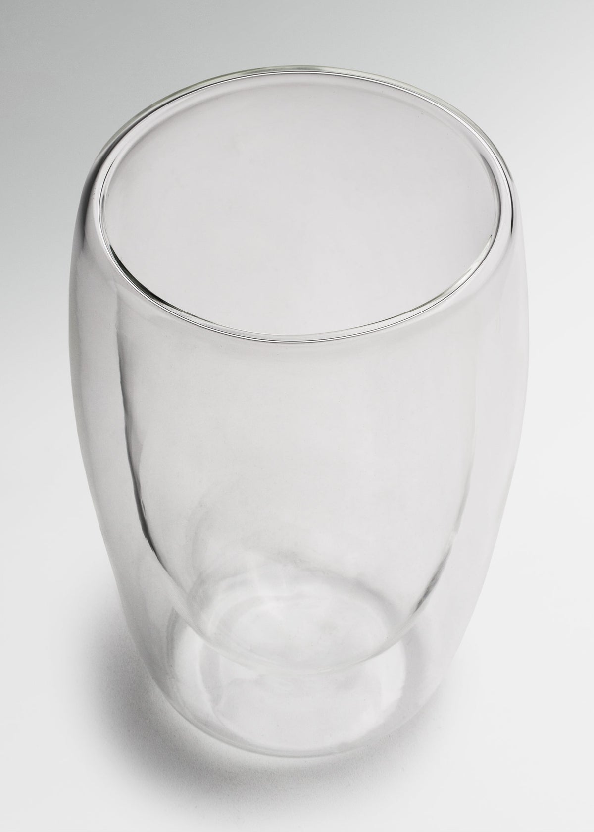 encuentra vaso de vidrio maha