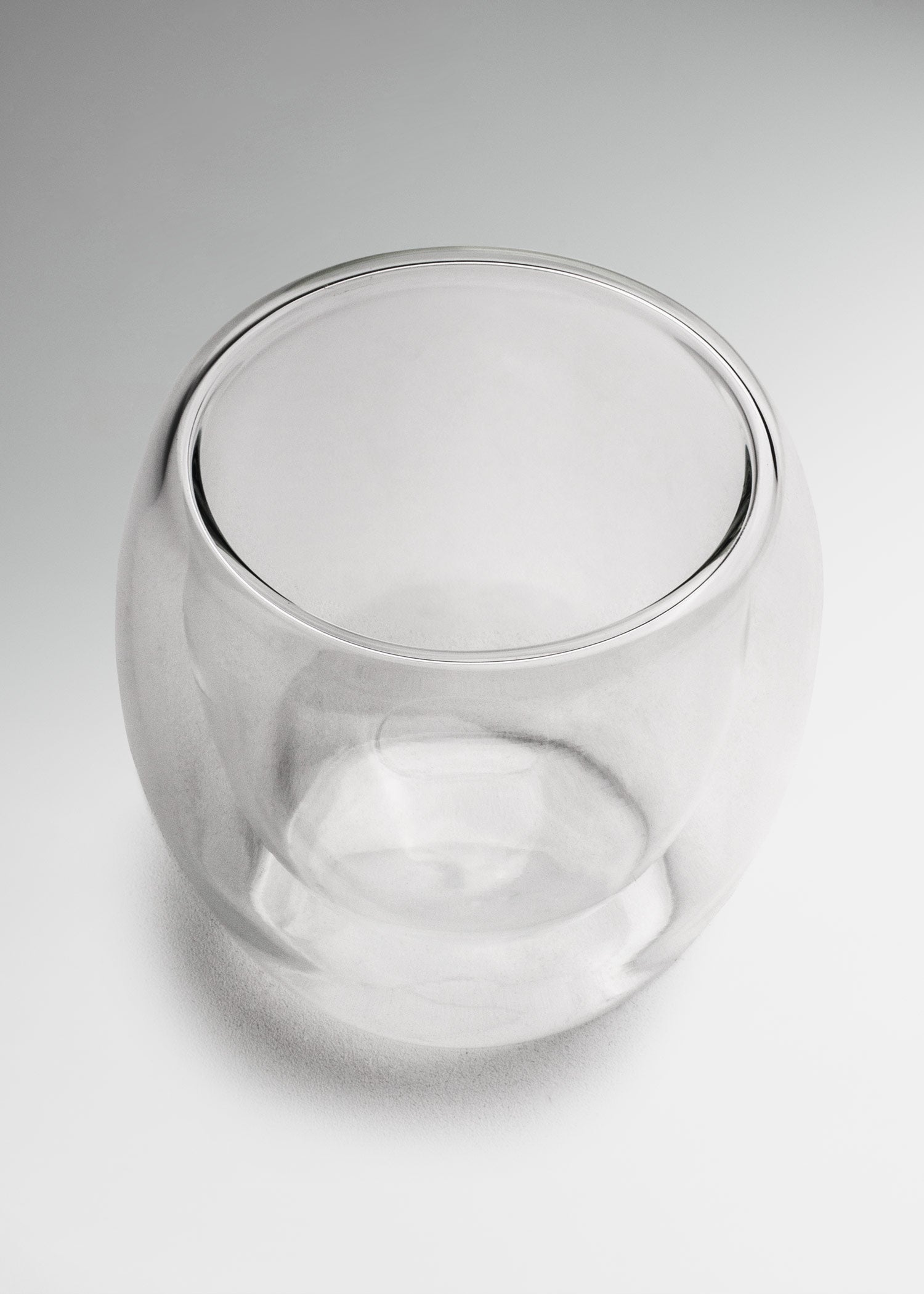 encuentra vaso de vidrio maha