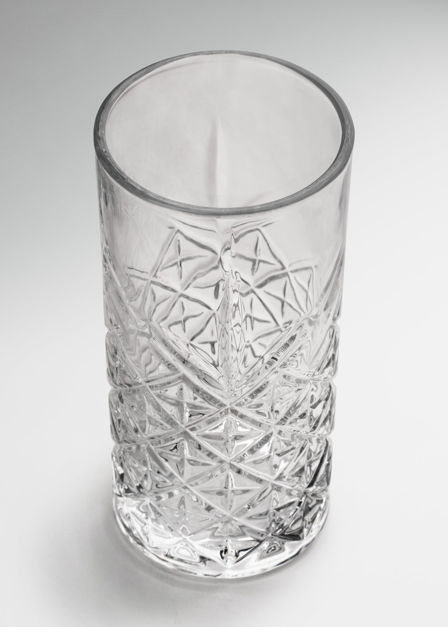 encuentra vaso de vidrio maha