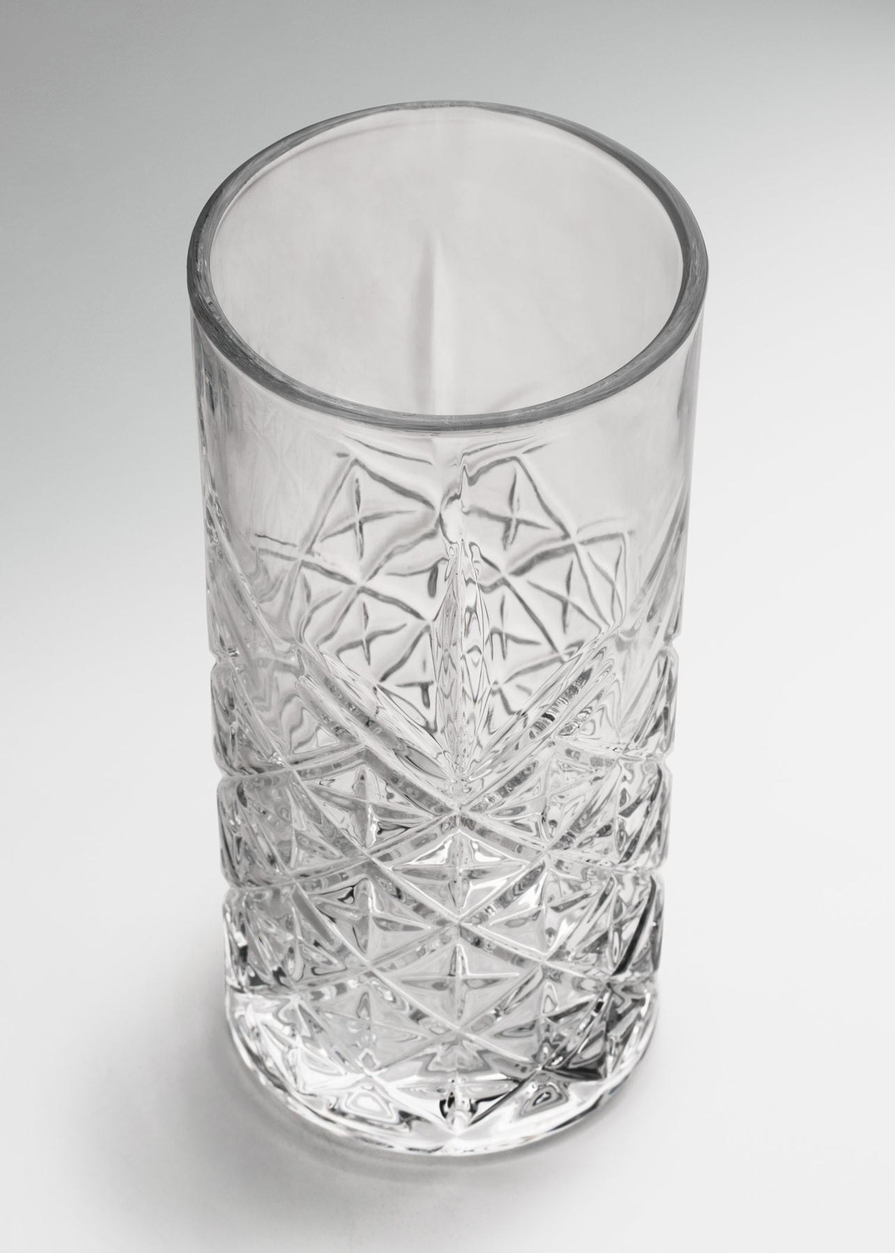 encuentra vaso de vidrio maha