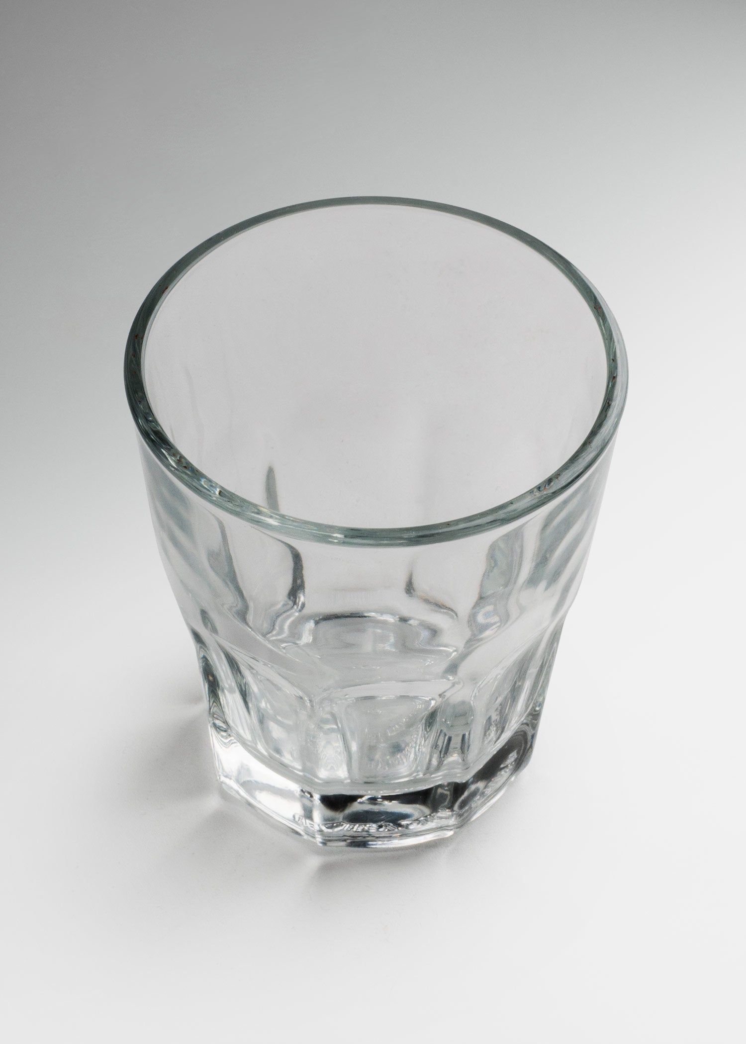Vaso bajo de vidrio resistente para shots y degustaciones