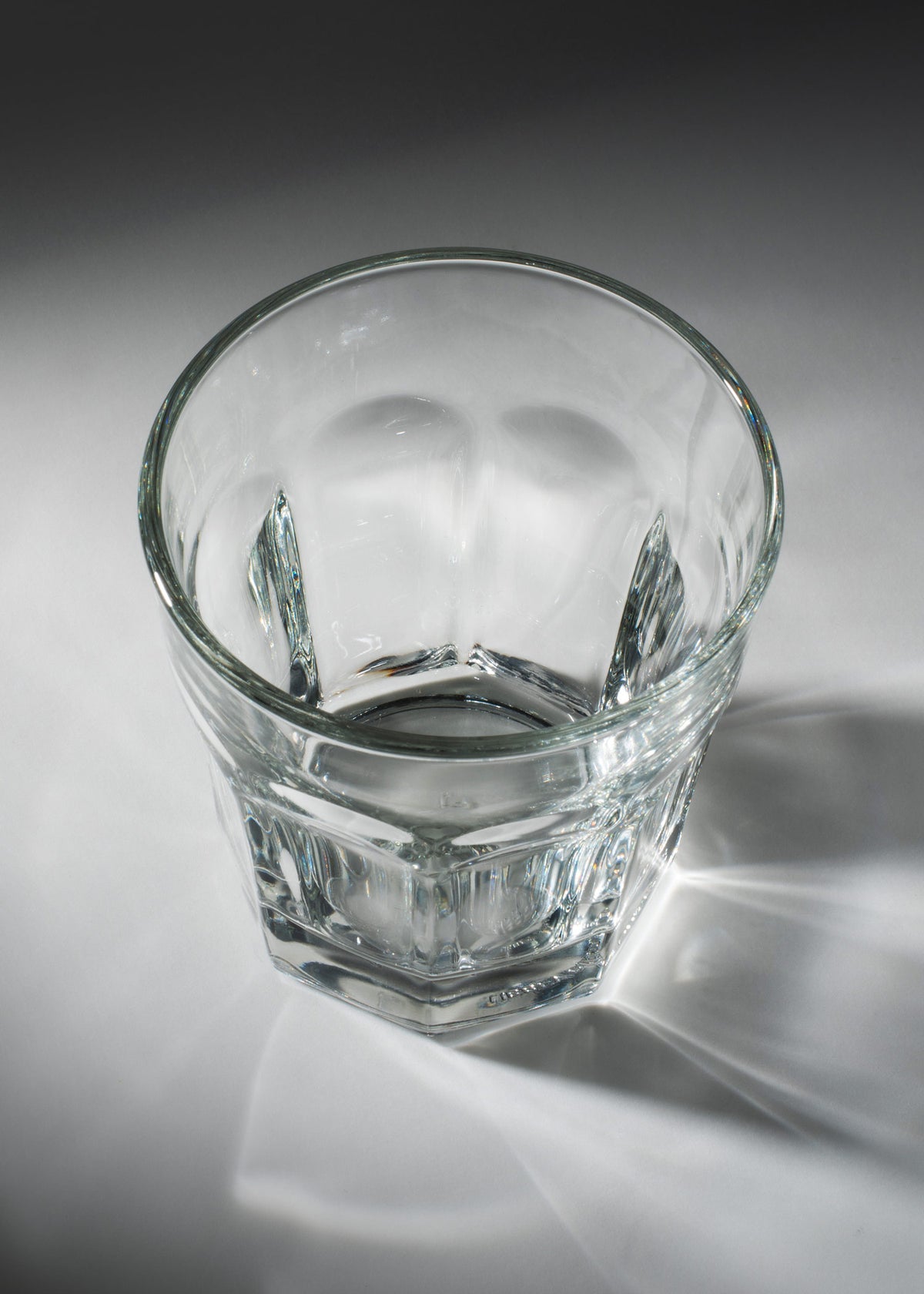 Vista superior del vaso Old Fashion Gibraltar de 207 ml con interior y base de vidrio visibles.