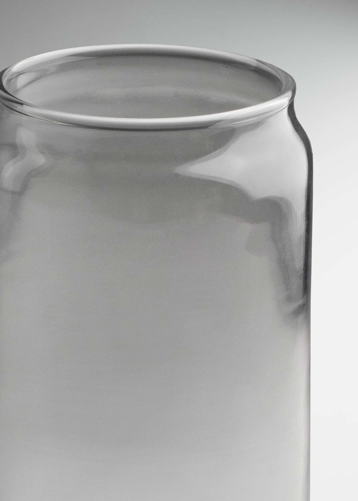 Detalle del borde Safedge del vaso tipo lata