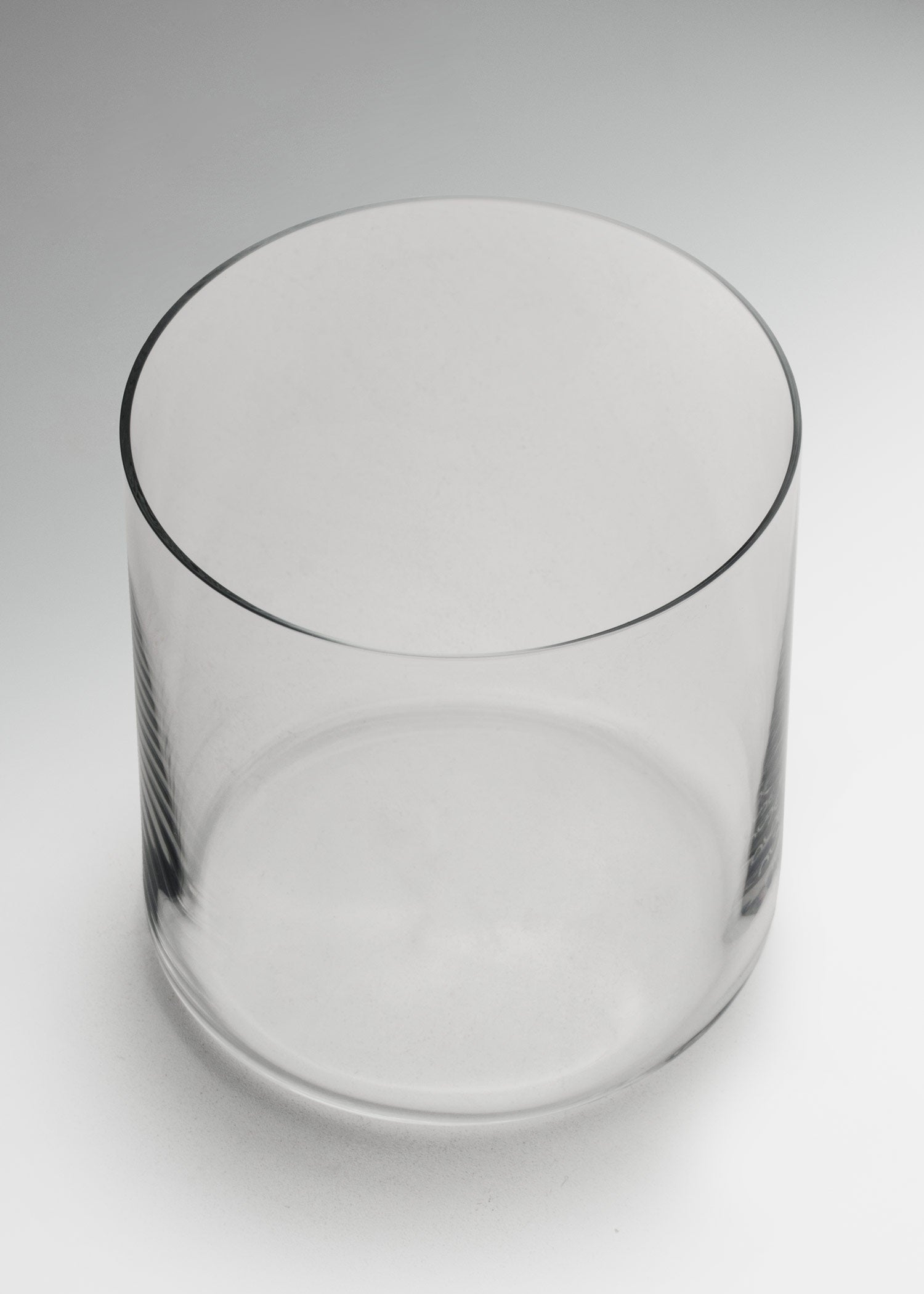 encuentra vaso de vidrio maha