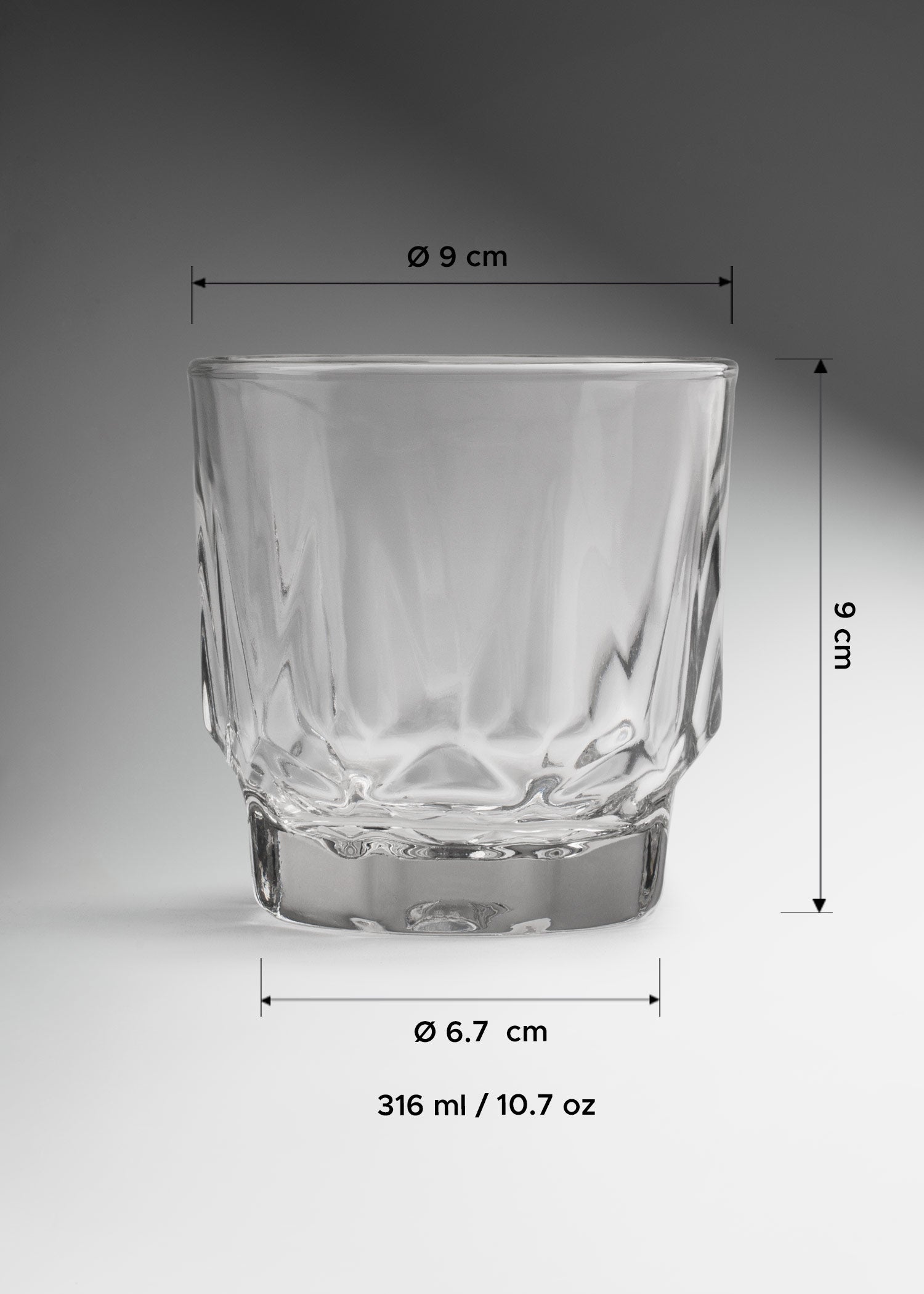 encuentra vaso de vidrio maha