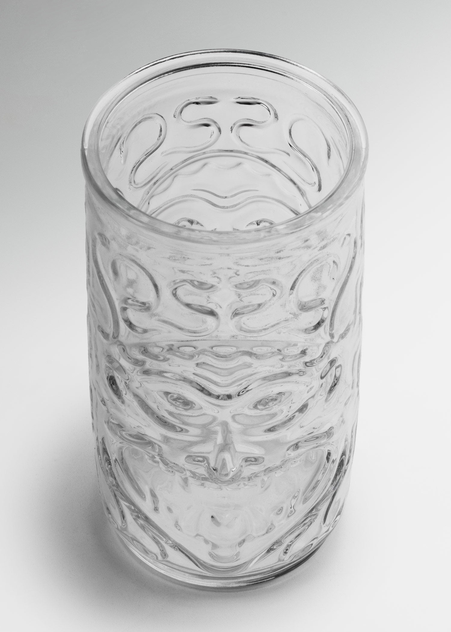 encuentra vaso coctelero maha
